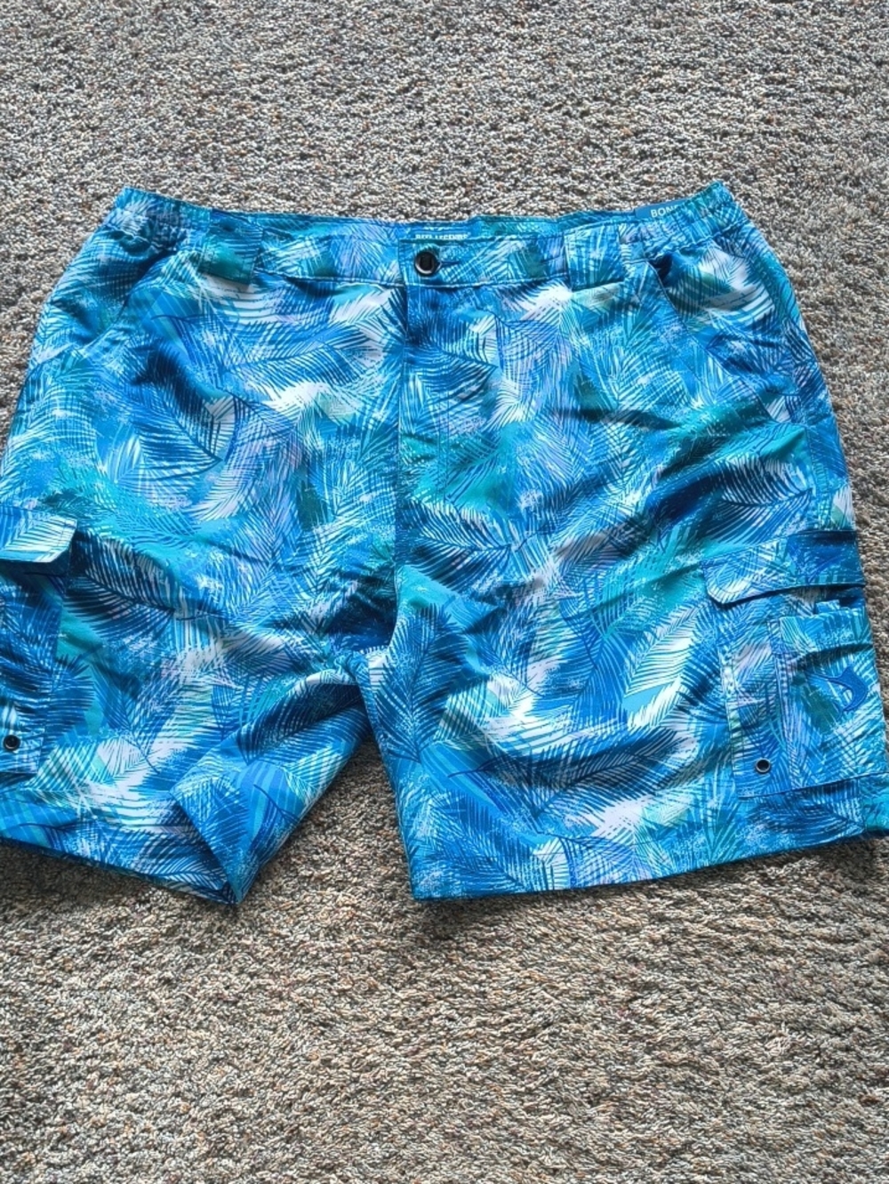 NWT REEL LEGENDS MENS SHORTS XL